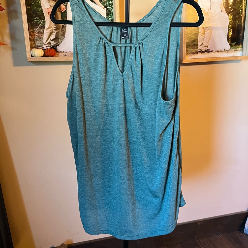 New with out tags tank